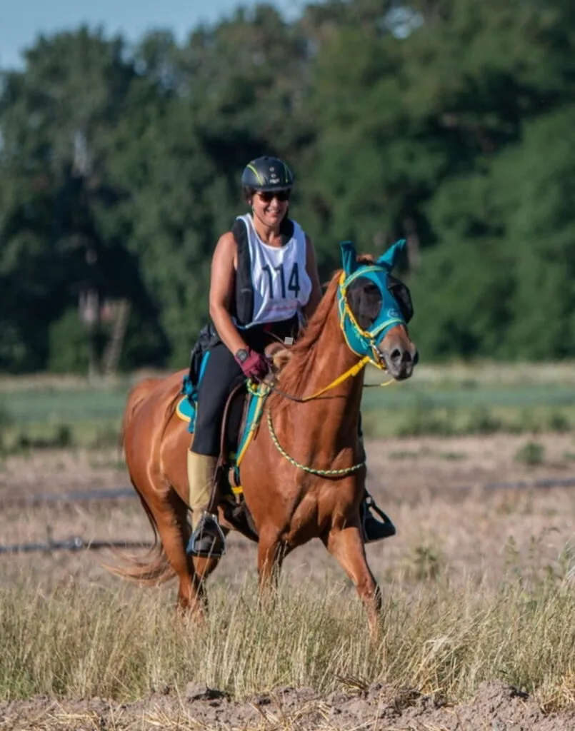 Rebekka Vogel-Stöckermann mit ihrem Pferd Gordij